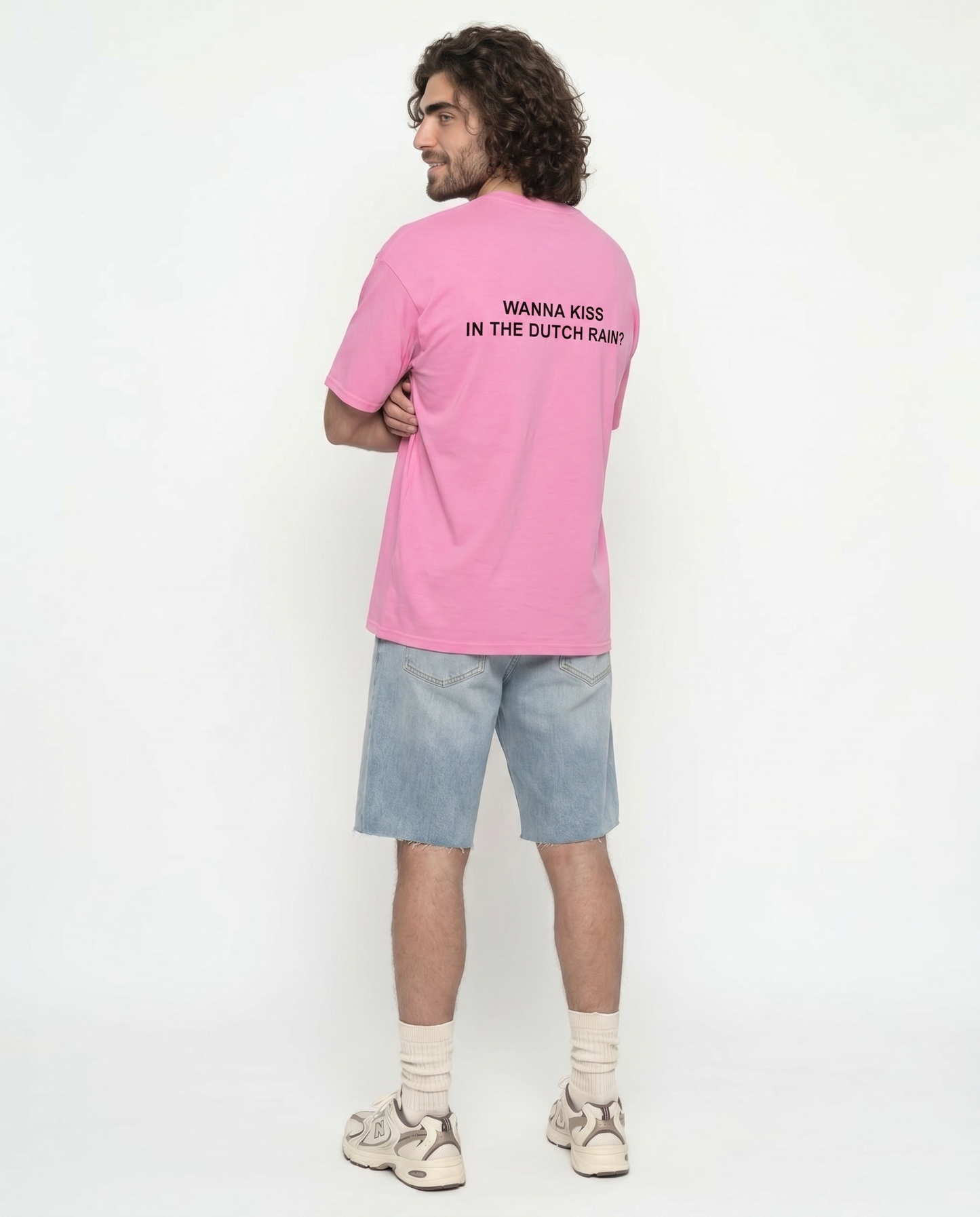 "Wanna kiss in the Dutch Rain?" t-shirt unisex